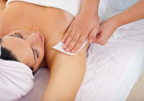 Épilations pour hommes et femmes : définitive par électrolyse, décoloration du duvet du visage, entière du visage, sourcils, lèvres et menton, à la cire tiède jambes entières ou mi-jambe, bikini, aisselles, bras, cuisses - Institut de beauté Aida à Sion